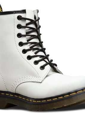 DR. MARTENS WOMEN'S 1460 SMOOTH white